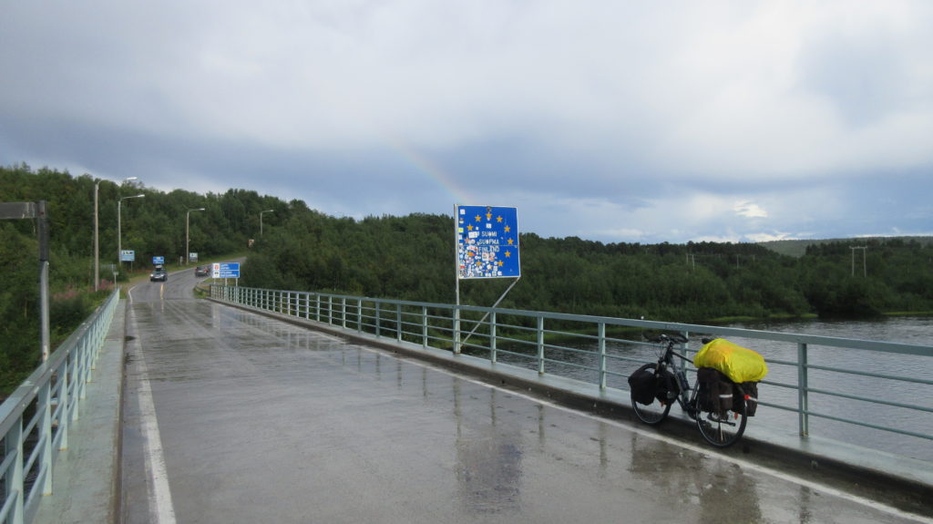 Crossing Tana/Teno river from Norway to Finland