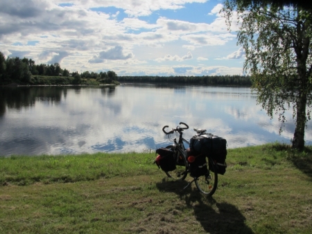 bike-at-the-muonio-river-jpg