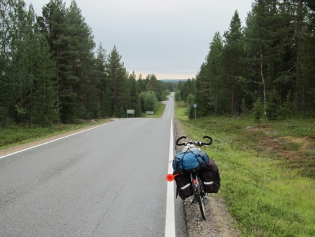 bloody-road-940-to-akaslompolo-jpg