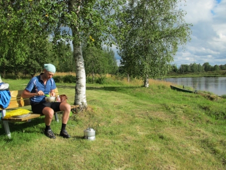eating-beside-the-muonio-river-jpg