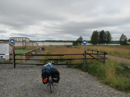 snowmobile-route-over-yllasjarvi-understandably-closed-jpg